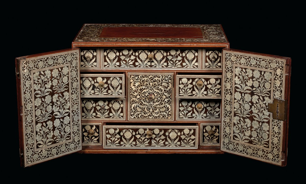 Cabinet moghol, Gujarat ou Sindh, Inde occidentale - Indian School