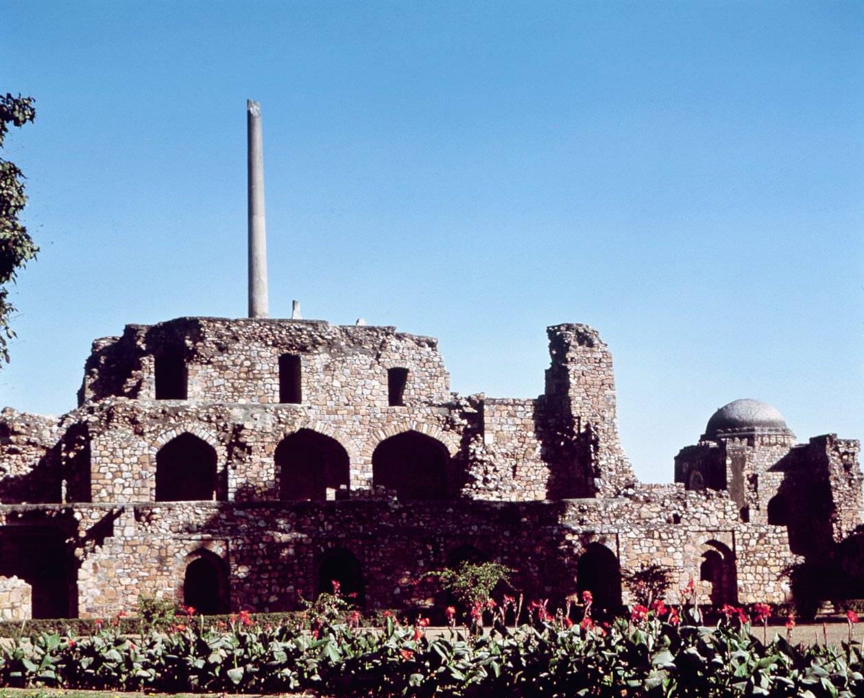 Ruines de la citadelle Kotla Firuz Shah, fondée par Firuz Shah Tughluq (1351-88) - Indian School