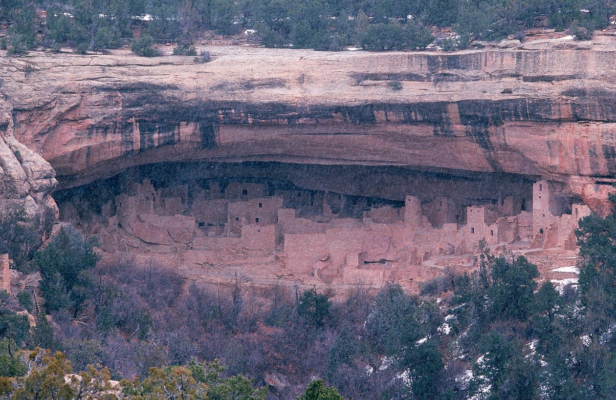 Palais des falaises dans le parc national de Mesa Verde situé dans le coin sud-ouest du... - Ira Block