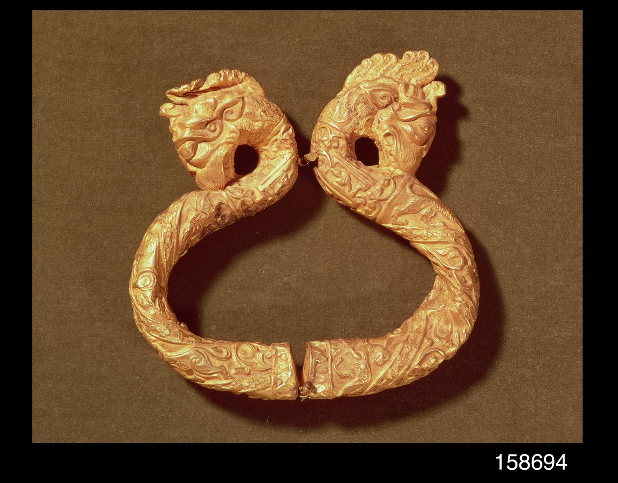 Bracelet avec deux têtes de monstres, 14e-15e siècle - Islamic School
