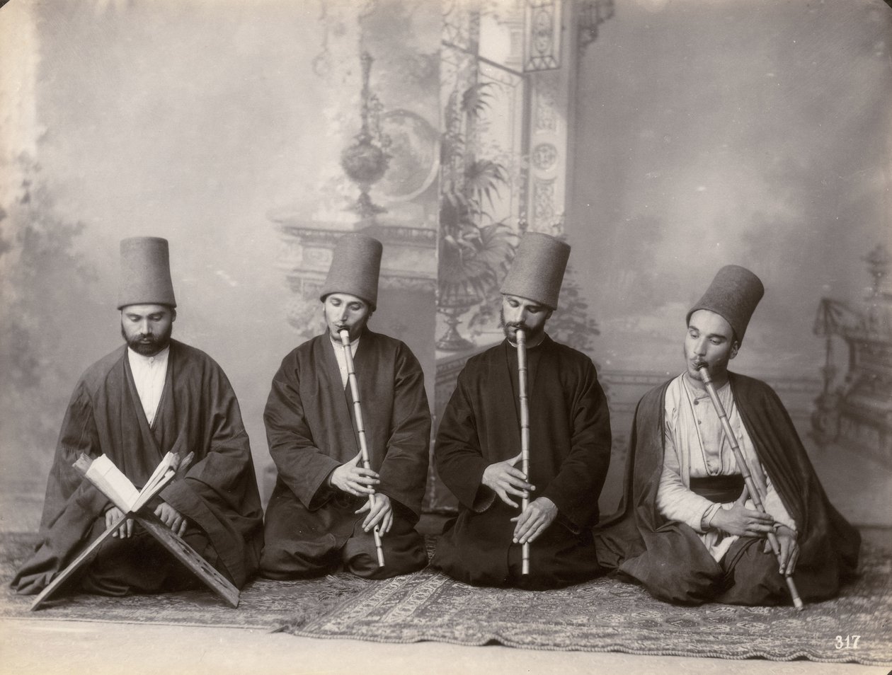 Trois musiciens derviches et un chanteur, Turquie - Italian Photographer