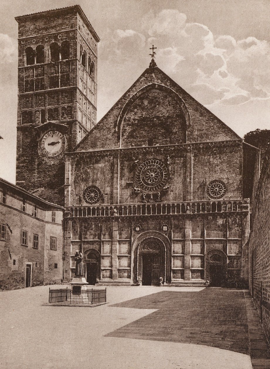 Assise : Façade de la cathédrale, S Rufino, XIe siècle (photo n/b) - Italian Photographer