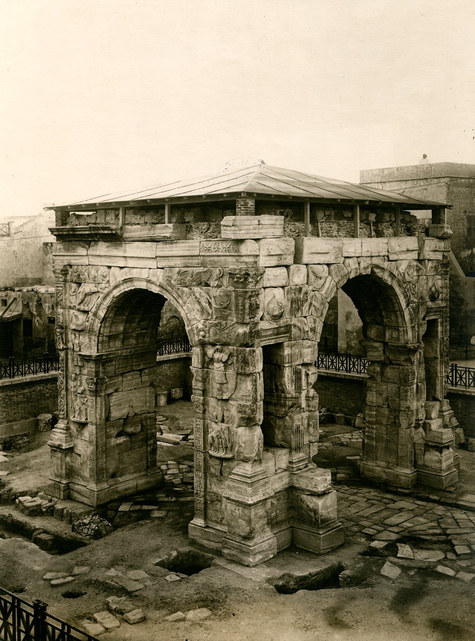 Arc de Marc Aurèle après ses restaurations, Tripoli, Libye - Italian Photographer