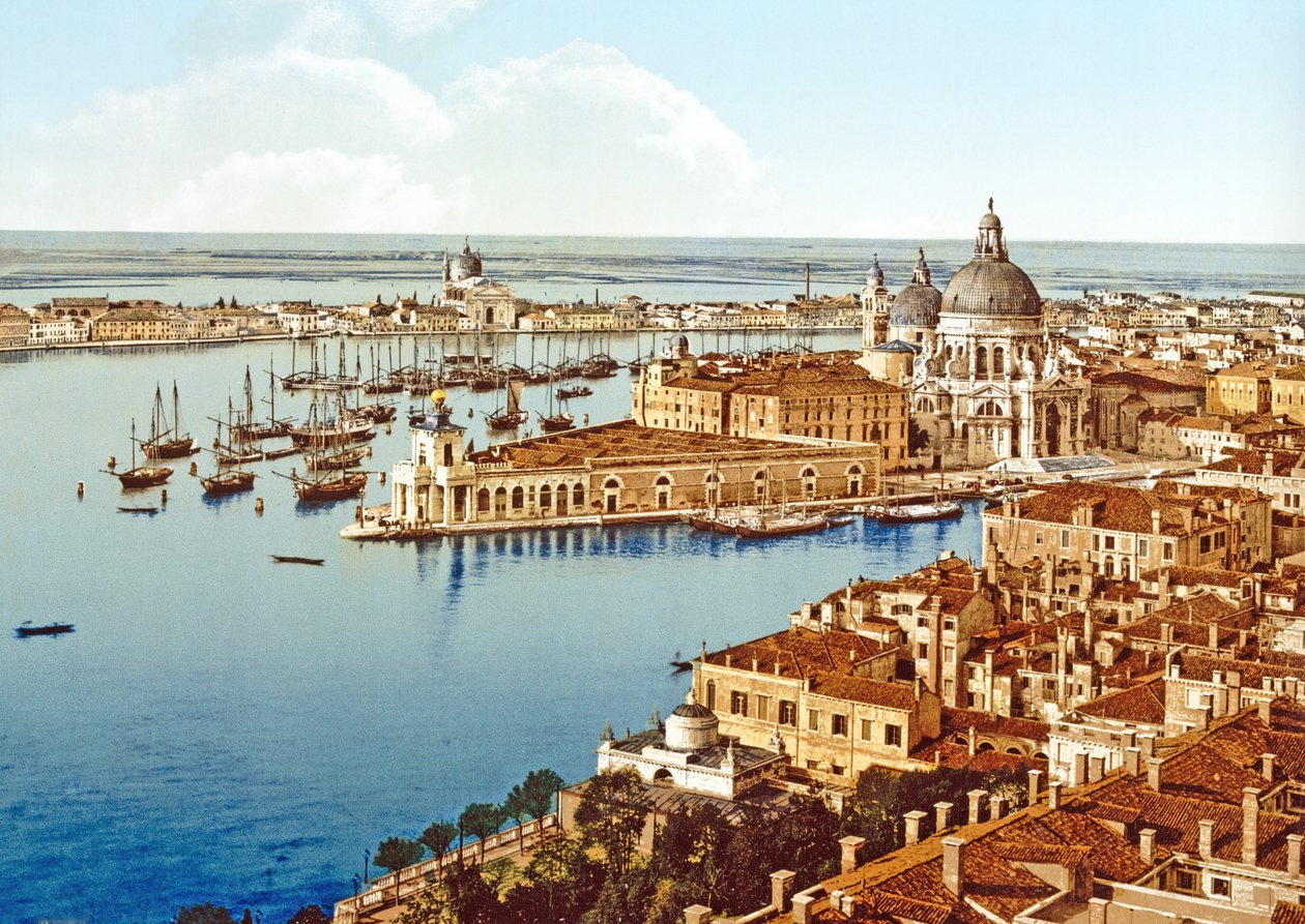 Santa Maria della Salute depuis le campanile de la place Saint-Marc, Venise, pub. c.1900 - Italian Photographer