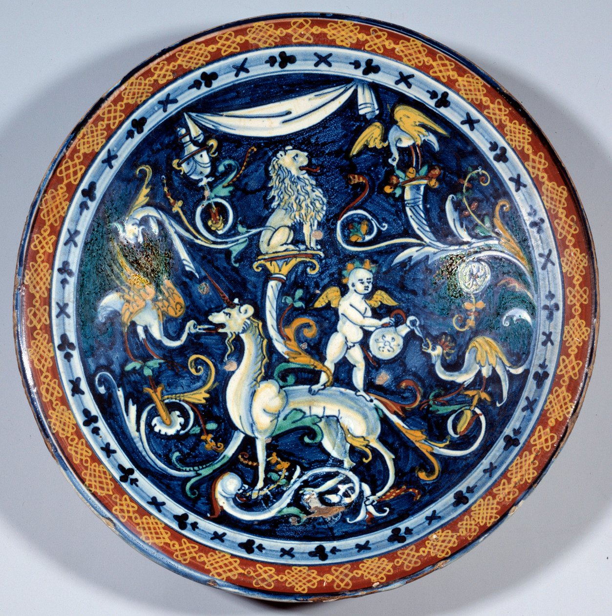 Coupe en faïence de Cafaggiolo décorée d