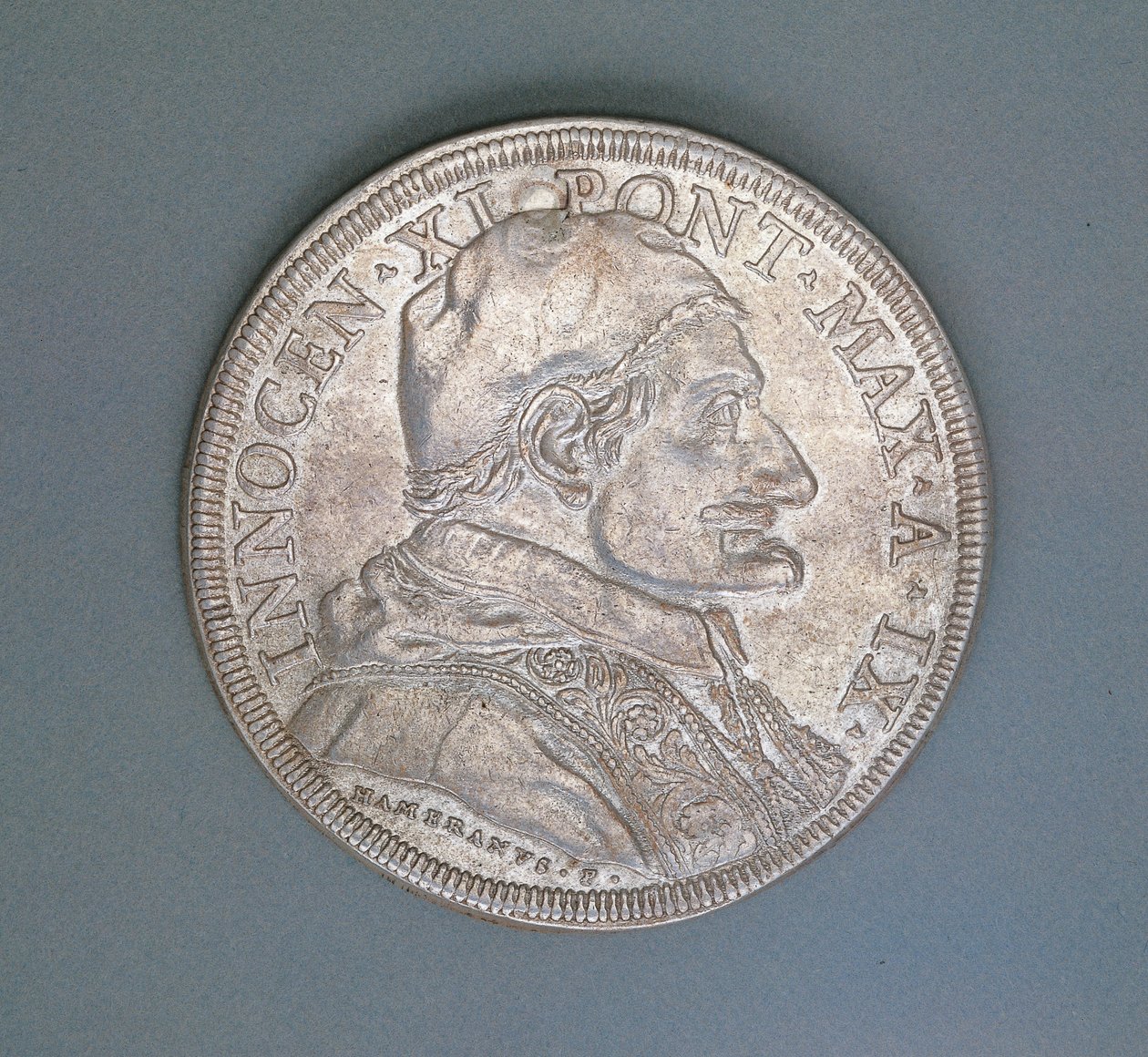 Pièce de monnaie représentant le pape Innocent XI - Italian School