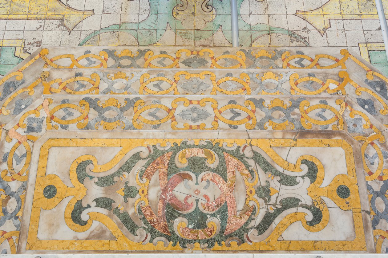Maître-autel, prédelle et plancher - Italian School