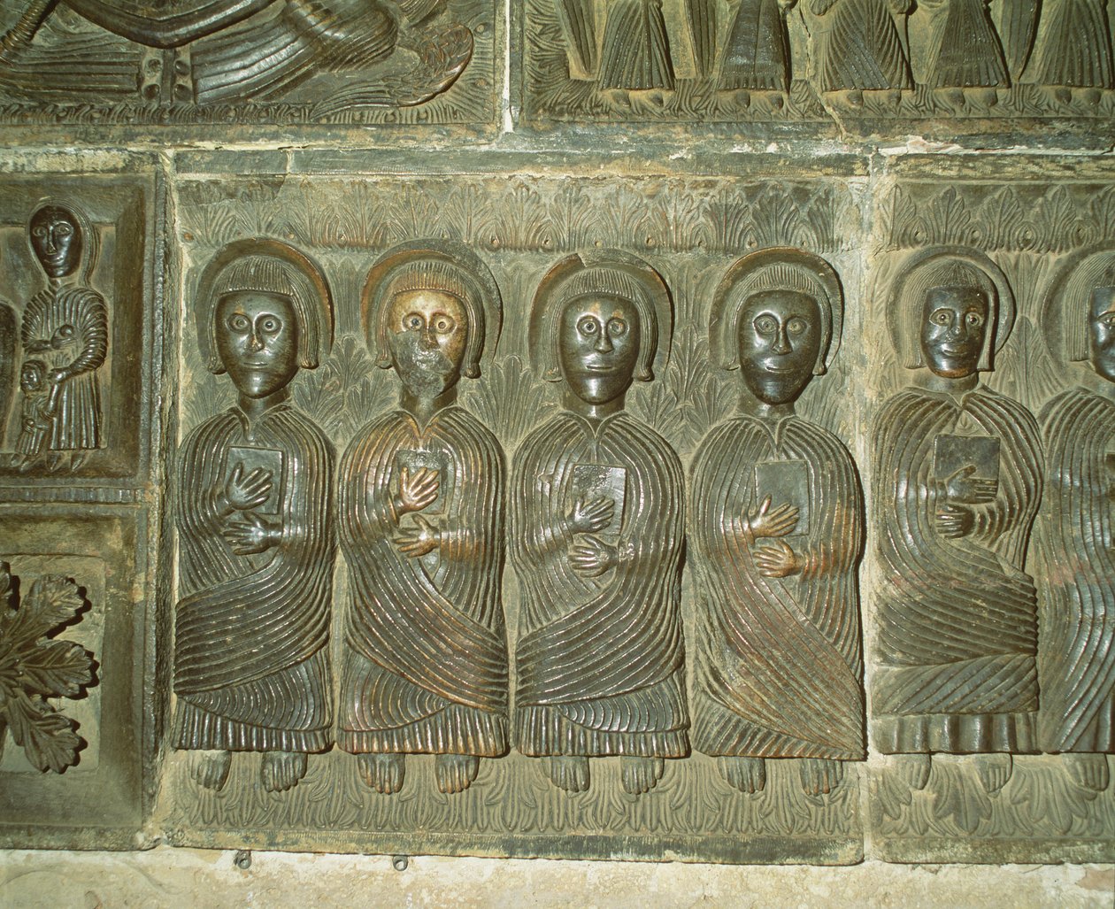 Les Apôtres, relief pré-roman - Italian School