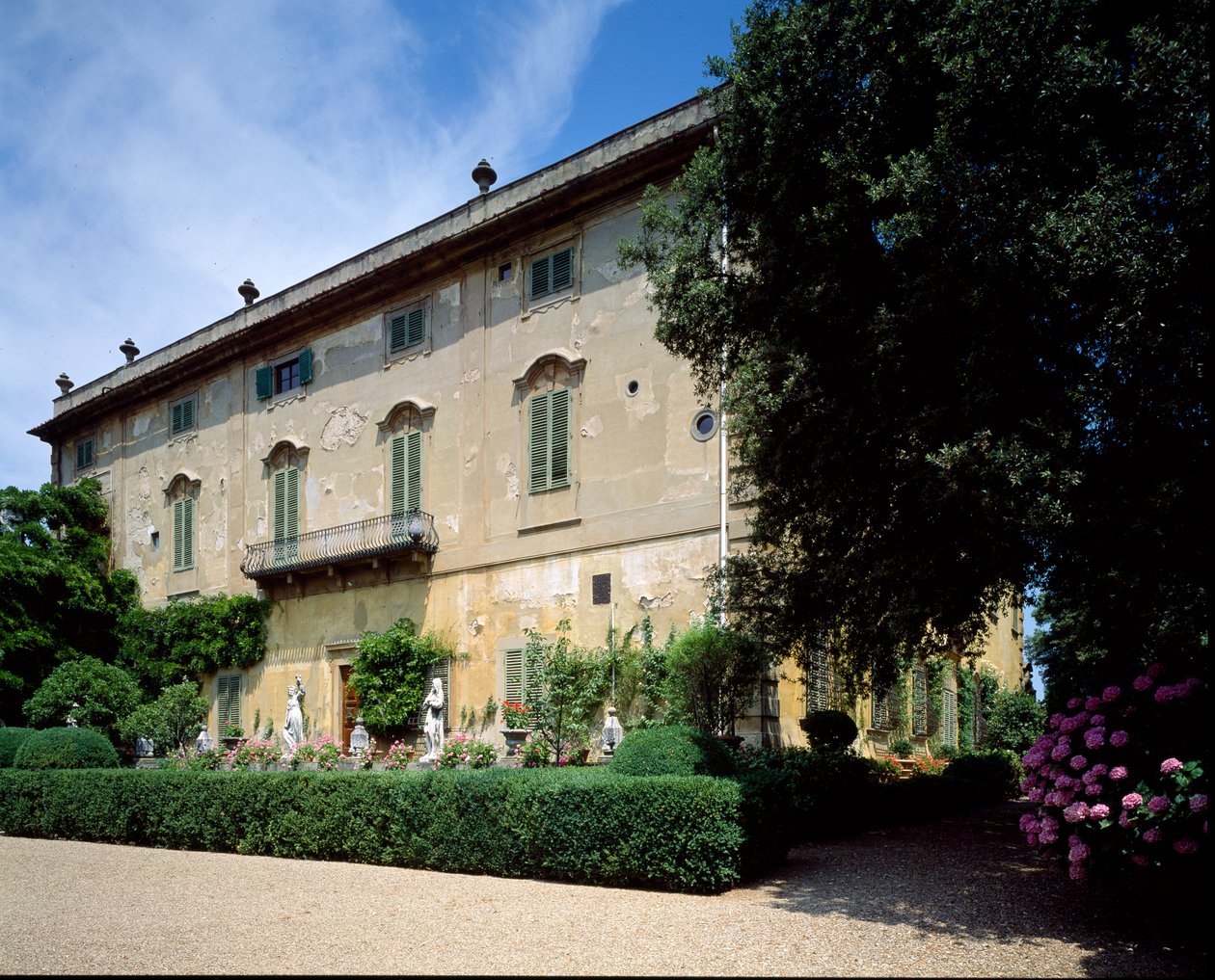 Vue de la façade ouest de la Villa La Pietra - Italian School