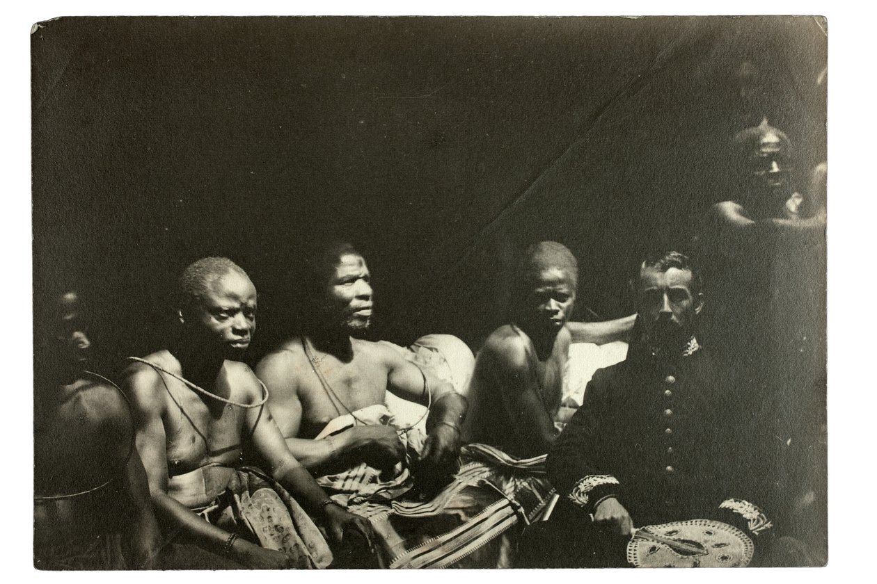 Capitaine Gallwey et chefs Edo, Bénin, Nigeria, 1892 (tirage argentique) - J. H. Swainson