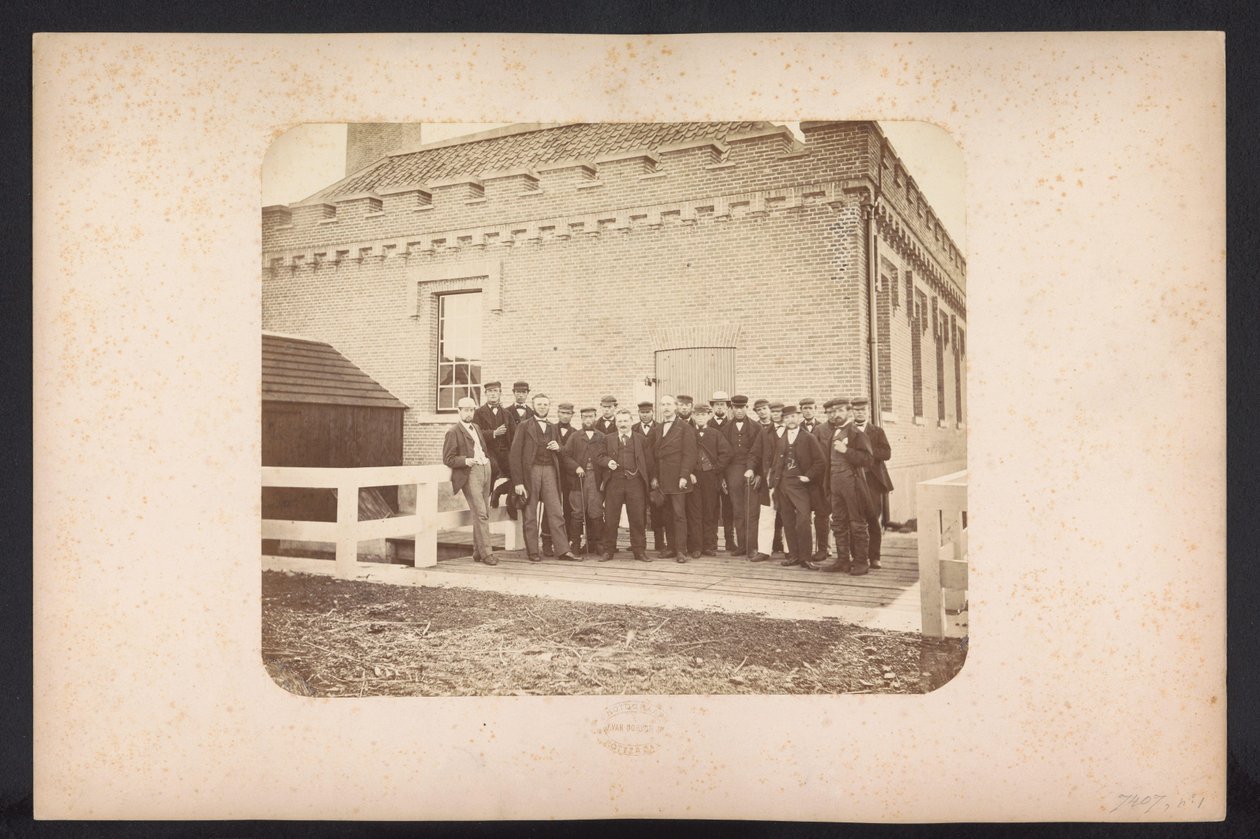 Photo de groupe des ouvriers, 1867-1869 (Assèchement des lacs à Schieland) - Jacobus van Gorkom jr.