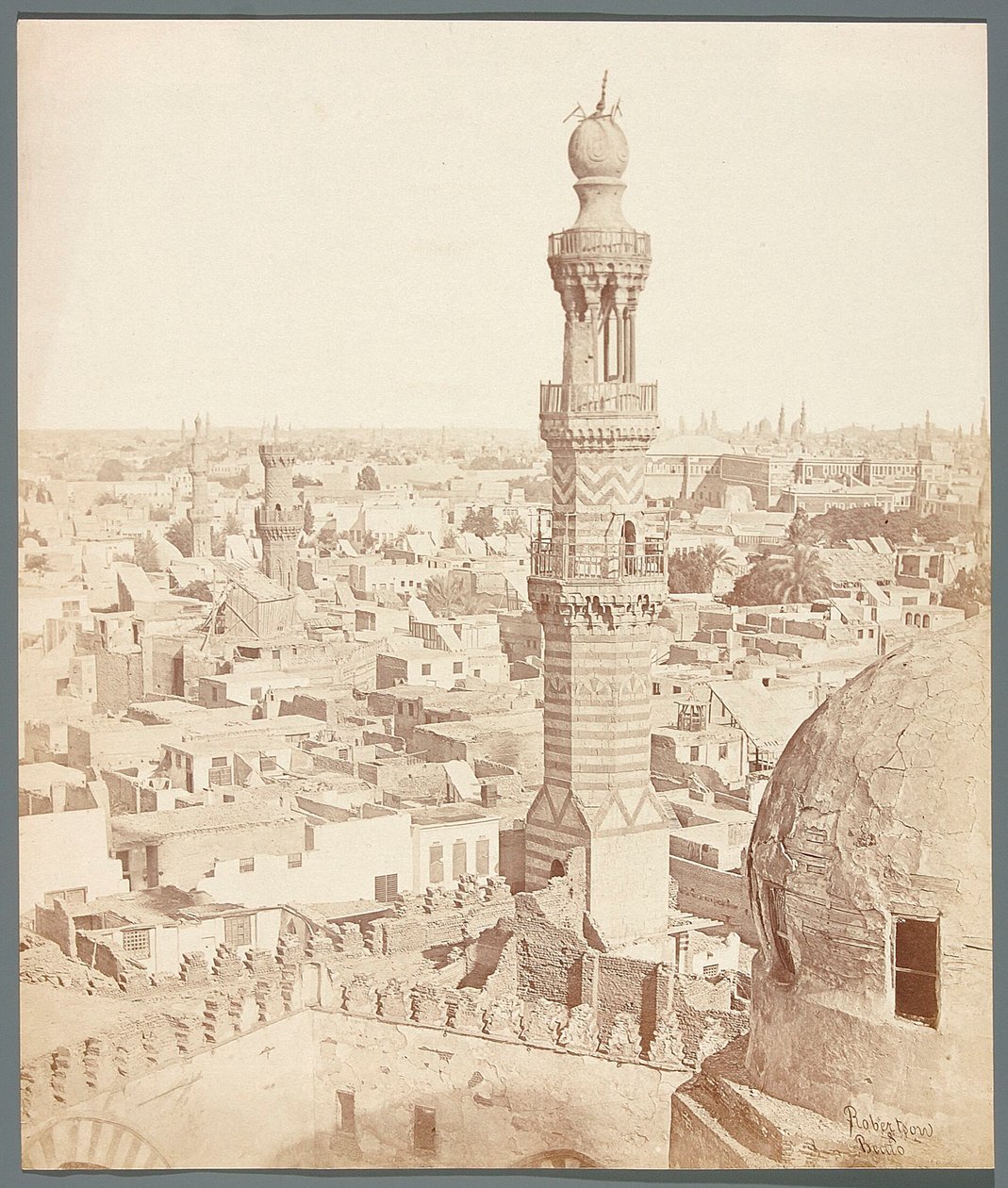 Égypte. Le Caire. Vue depuis la madrasa - mausolée de l