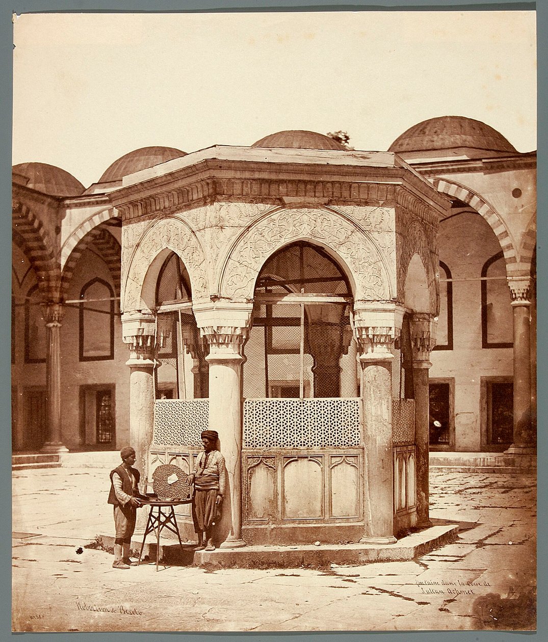 Fontaine dans la cour de Sultan Achmet - James Robertson