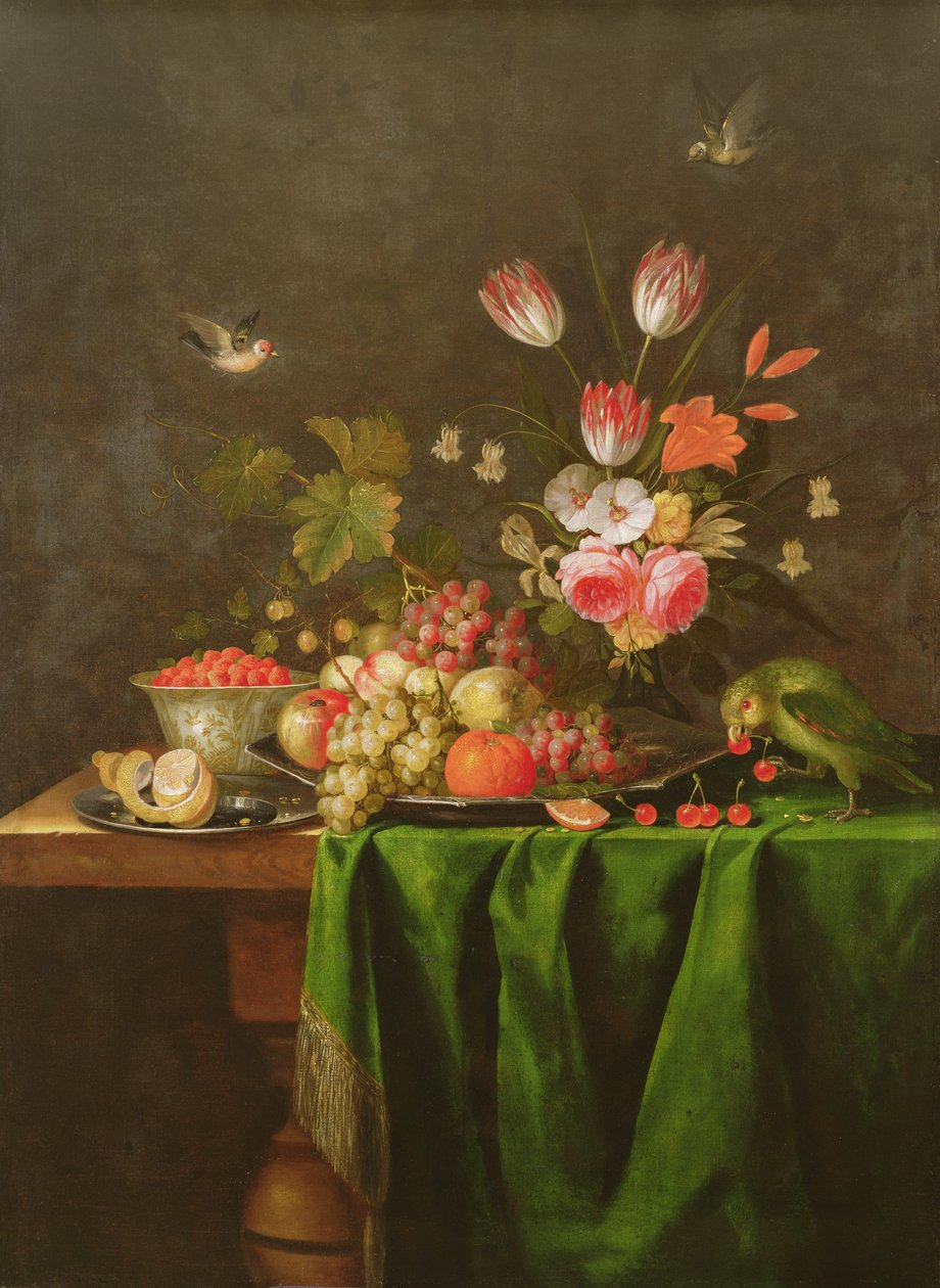 Nature morte de fruits et de fleurs avec un perroquet sur une table couverte d