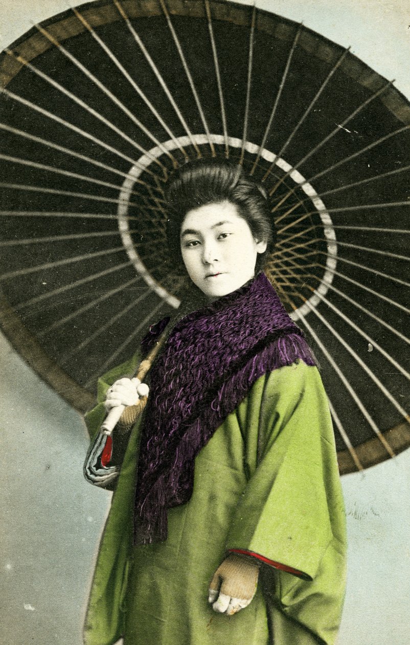 Femme japonaise avec un parasol, vers 1910 - Japanese Photographer