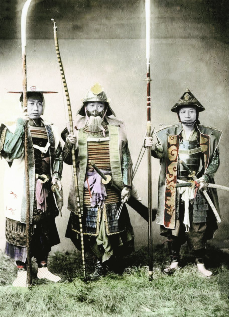 Samouraï du Japon ancien armé d