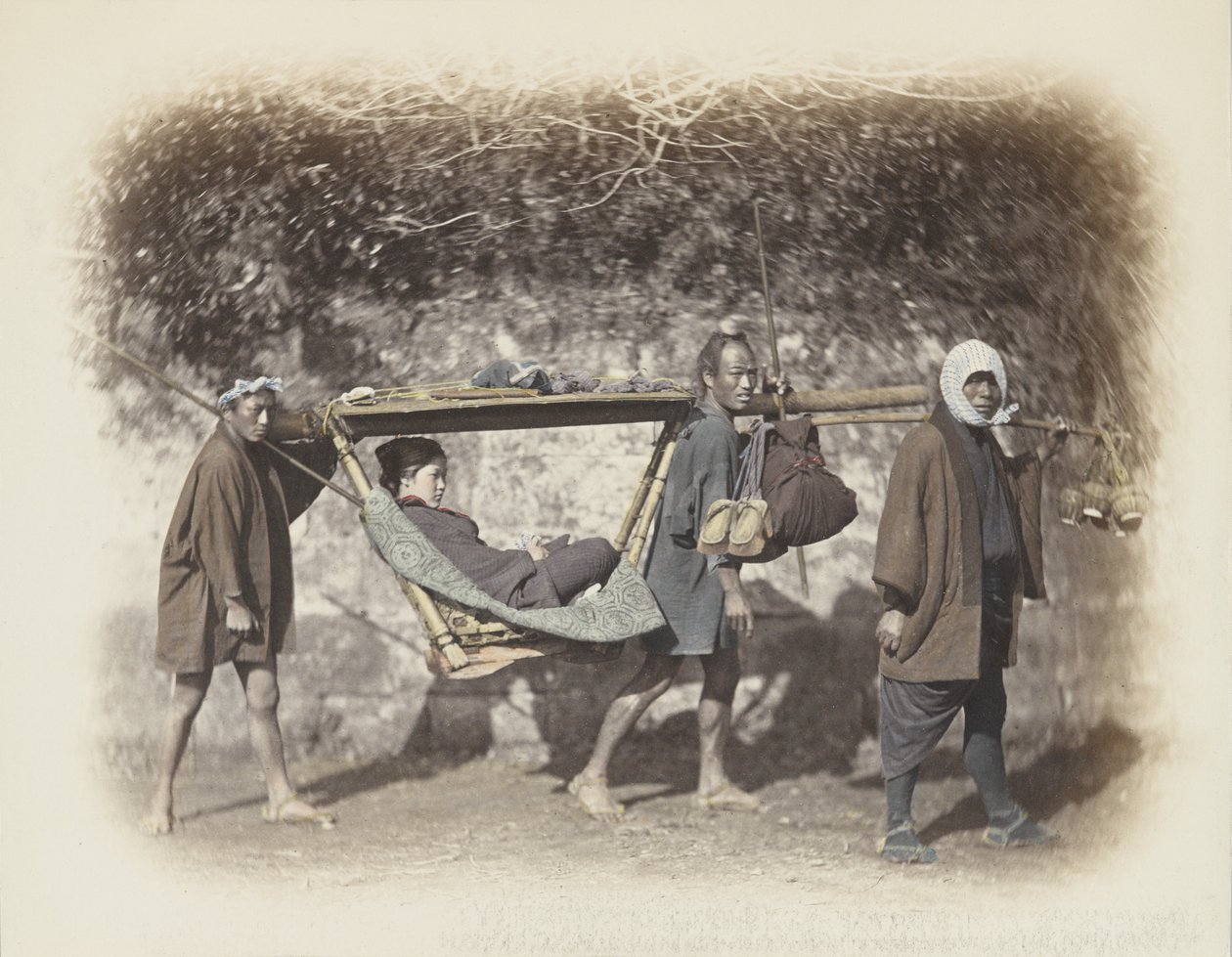 Femme portée dans un kago - Japanese Photographer
