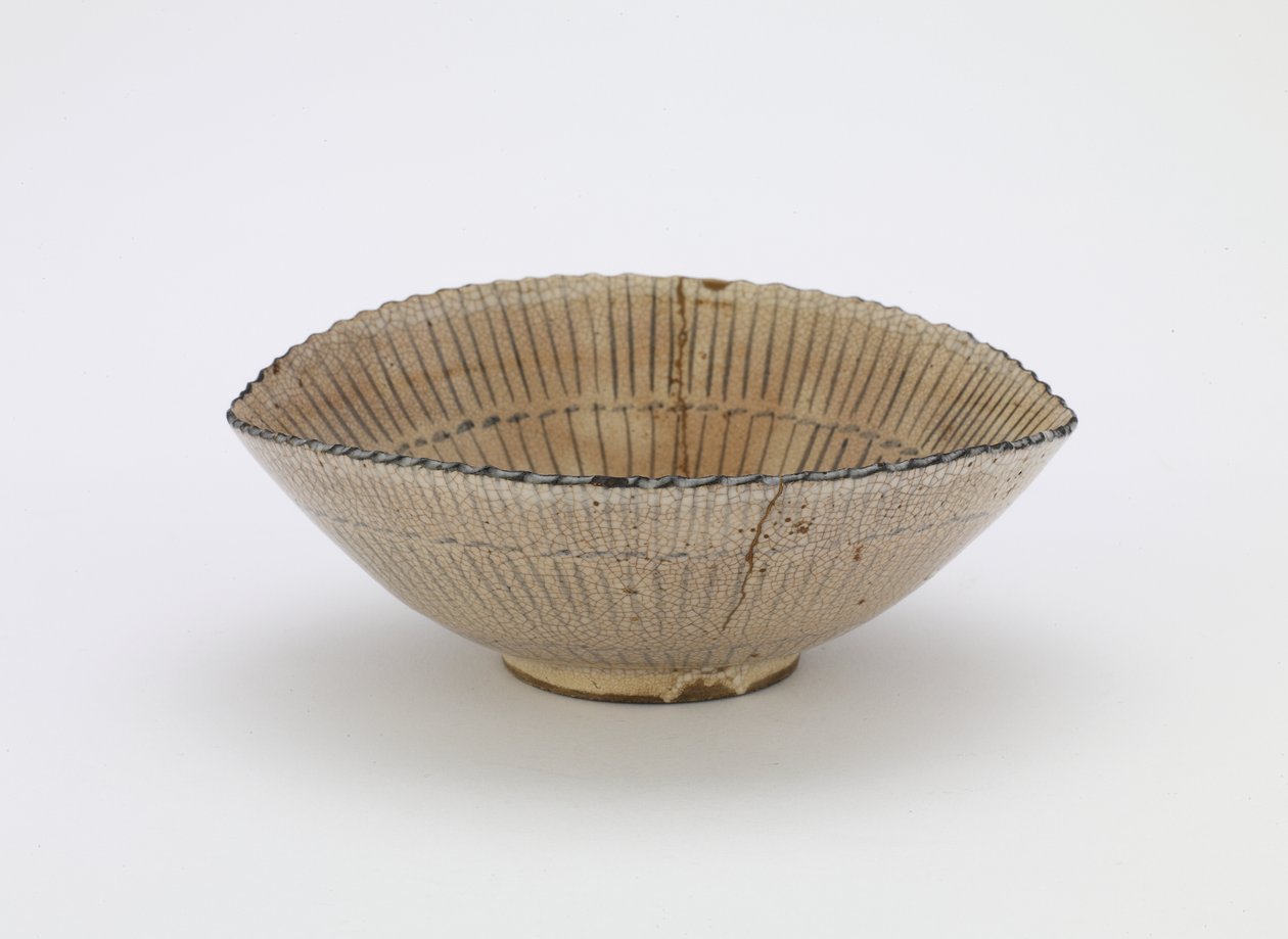Bol de service individuel en forme de chapeau de jonc, poterie de Kyoto, fin du 17e siècle - Japanese School
