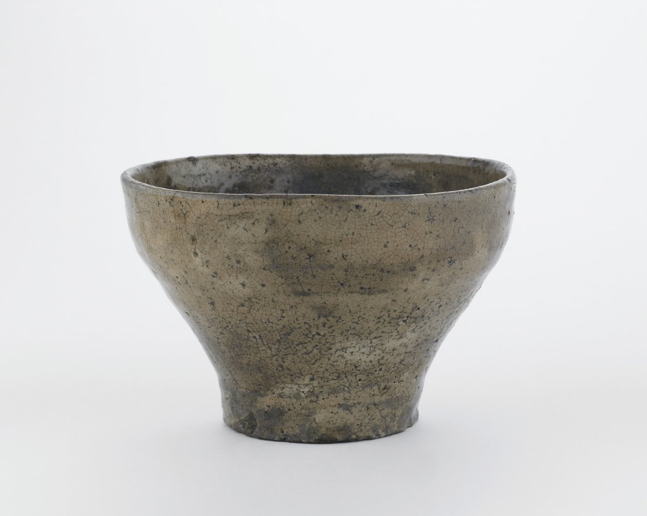 Bol à thé en forme de flûte chinoise, Hagi, préfecture de Yamaguchi, période Edo - Japanese School