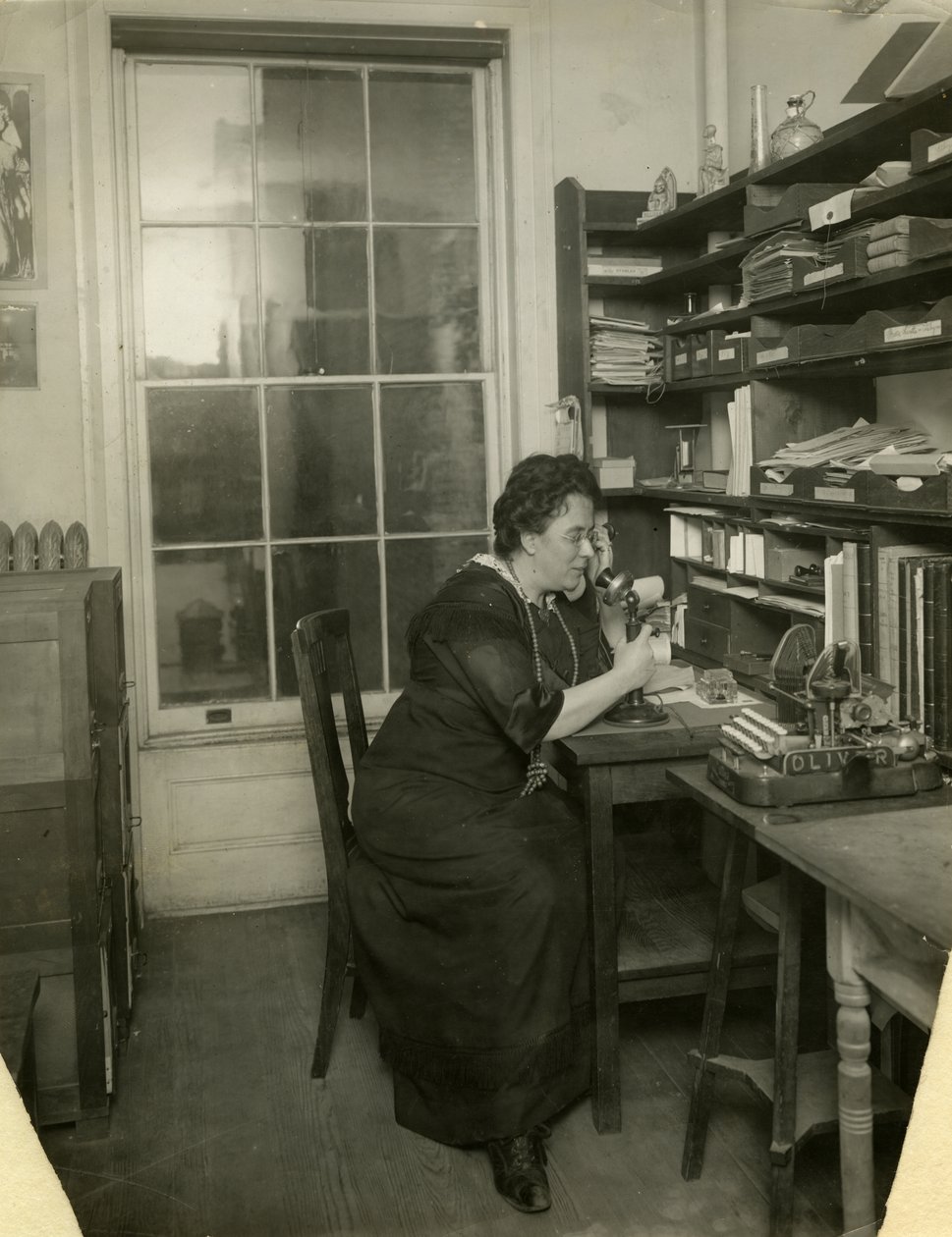Beals dans son studio, c.1912-18 - Jessie Tarbox Beals