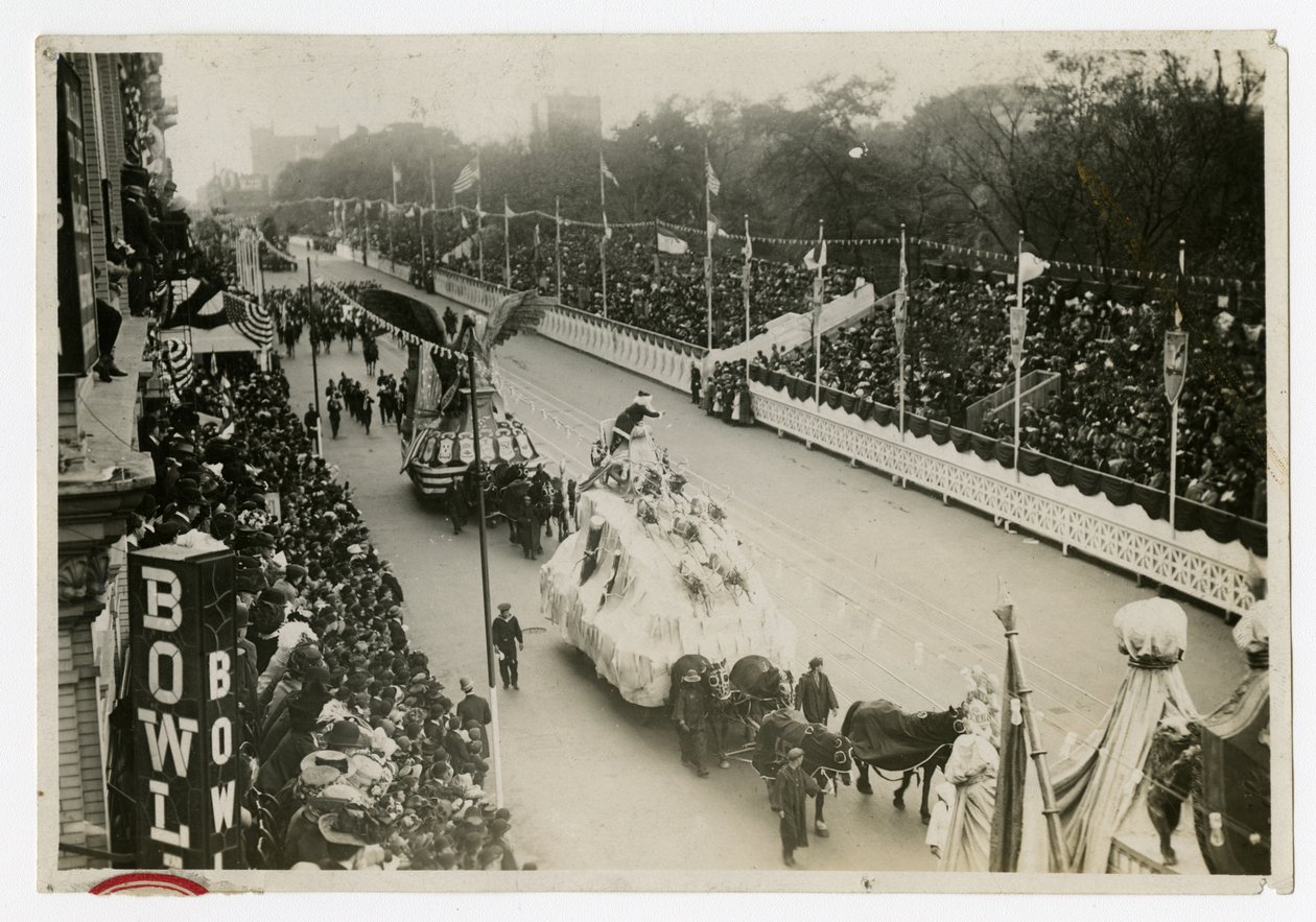 Parade historique : vue générale Central Park St Nicholas Float - Jessie Tarbox Beals