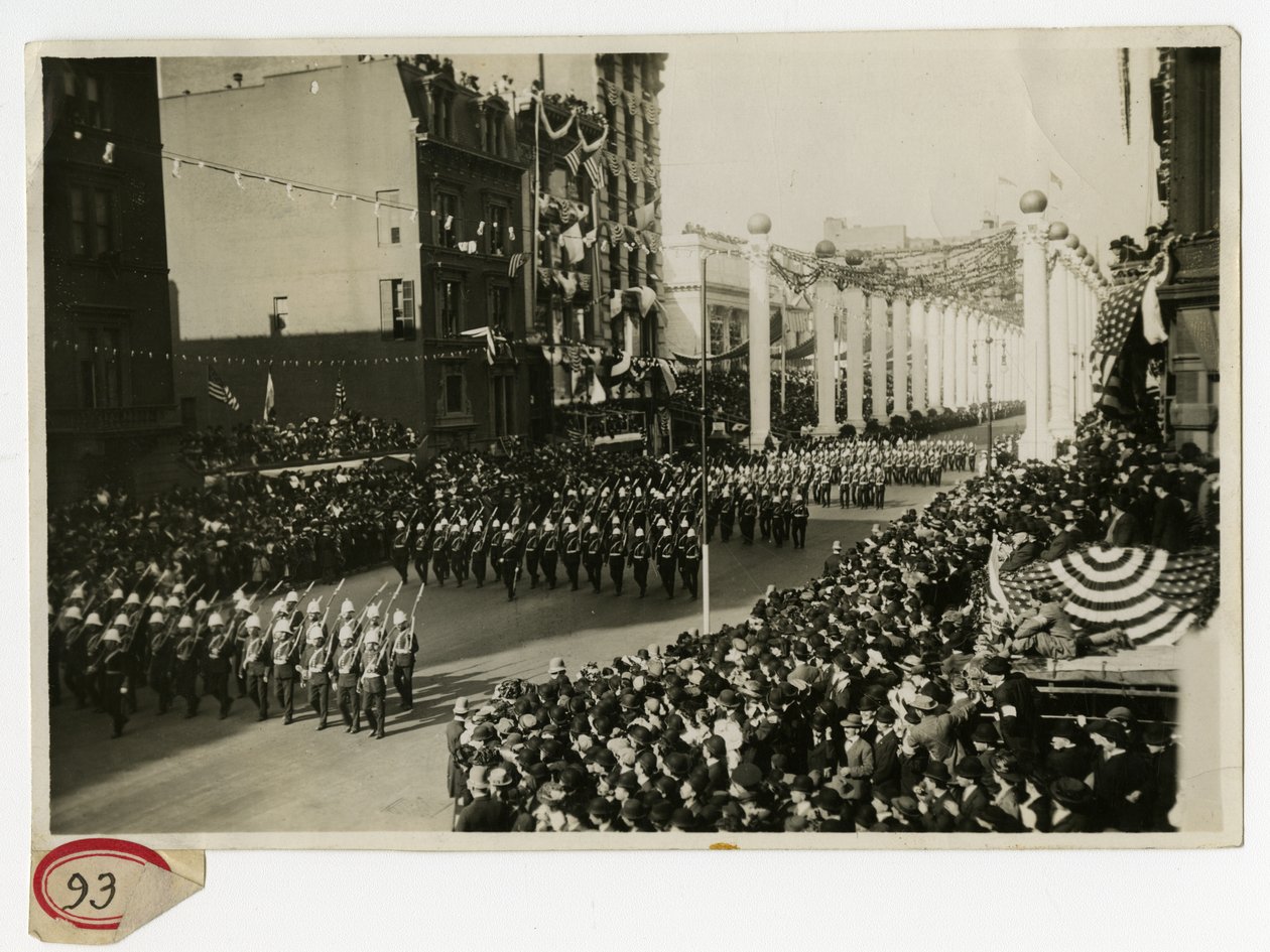 Parade militaire à la Cour d