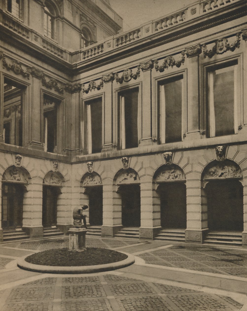 Cour de la Drapers Hall dans Throgmorton Street, c1935 - Joel