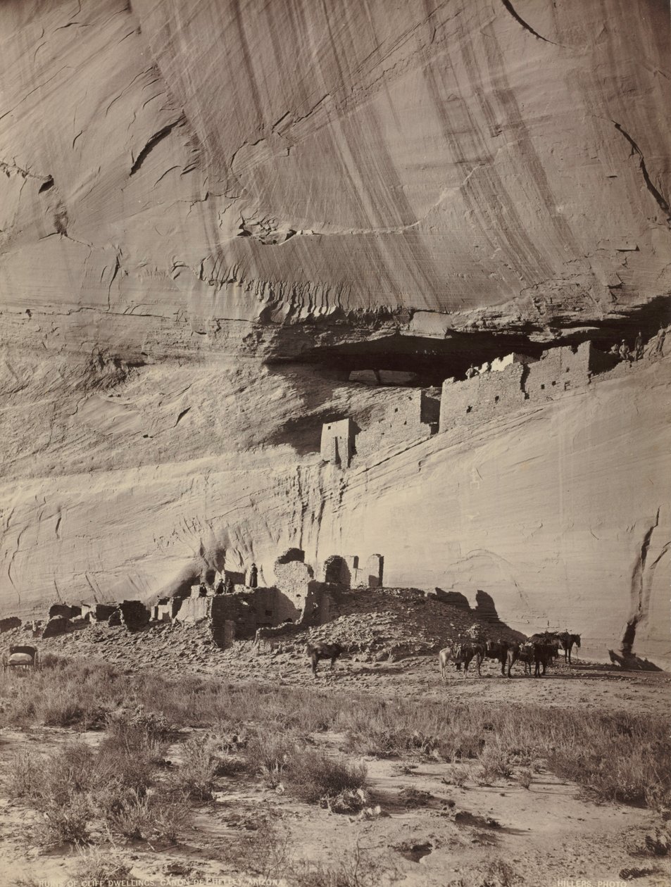 Ruines des habitations troglodytes, Canyon de Chelly, Arizona, vers 1879-1881 - John K. Hillers