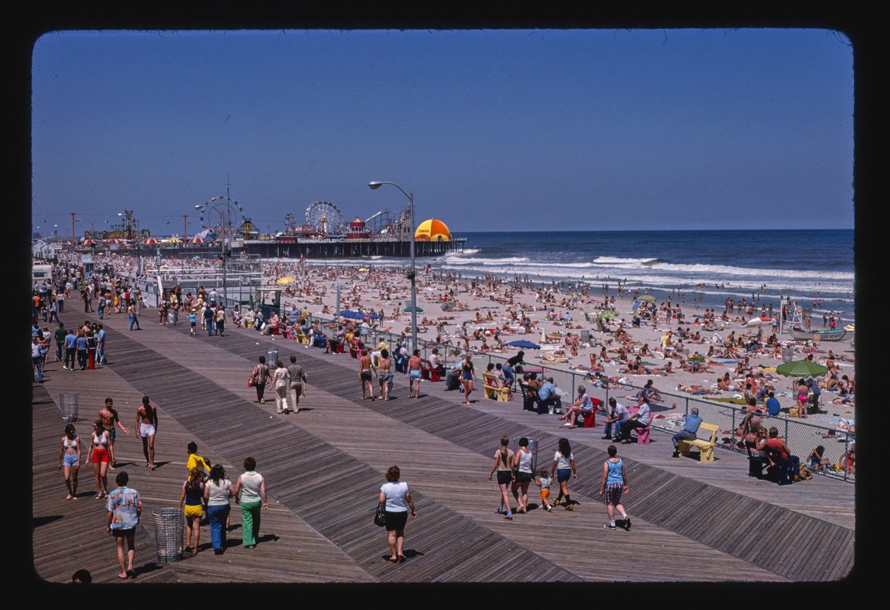 Promenade, plage, quai du casino, Seaside Heights, New Jersey, États-Unis - John Margolies
