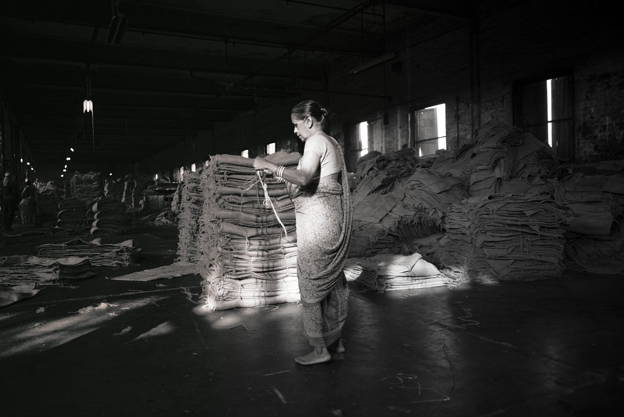 Usine de jute, Kolkata, Inde, 2017 (photo) - Jon Nicholson