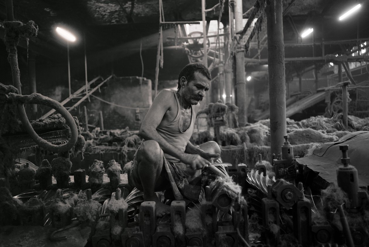 Usine de jute, Kolkata, Inde, 2017 (photo) - Jon Nicholson