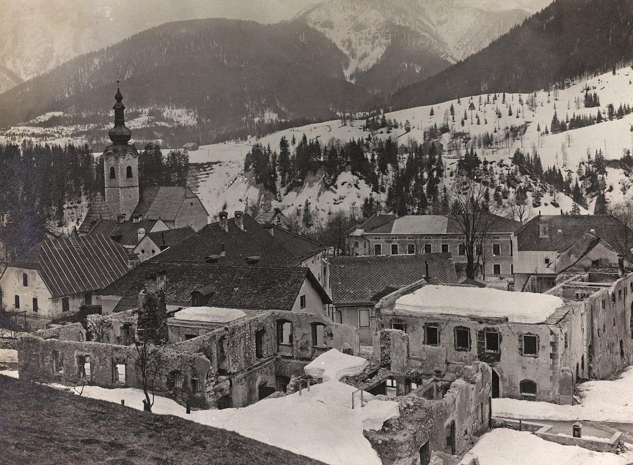 Album "Meine weltkriegs - Erinnerungen South-West Front (Carinthie, Italie, Tyrol du Sud) 31/03/1915-12/11/1918 - Josef Zohles Wien": décombres à Tarvisio - Josef Zohles