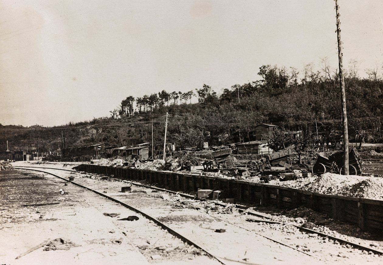 Album "Meine weltkriegs - Erinnerungen South-West Front (Carinthie, Italie, Tyrol du Sud) 31/03/1915-12/11/1918 - Josef Zohles Wien": rail et véhicules militaires - Josef Zohles