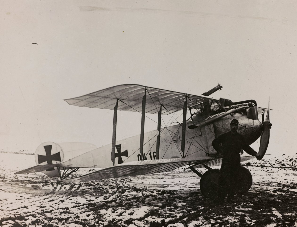 Album "Meine weltkriegs - Erinnerungen South-West Front (Carinthie, Italie, Tyrol du Sud) 31/03/1915-12/11/1918 - Josef Zohles Wien": avion autrichien - Josef Zohles