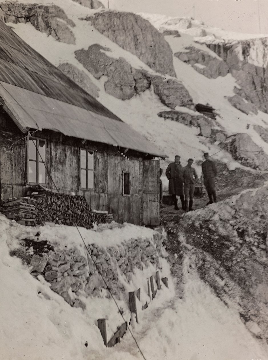 Album "Meine weltkriegs - Erinnerungen South-West Front (Carinthie, Italie, Tyrol du Sud) 31/03/1915-12/11/1918 - Josef Zohles Wien": caserne militaire - Josef Zohles