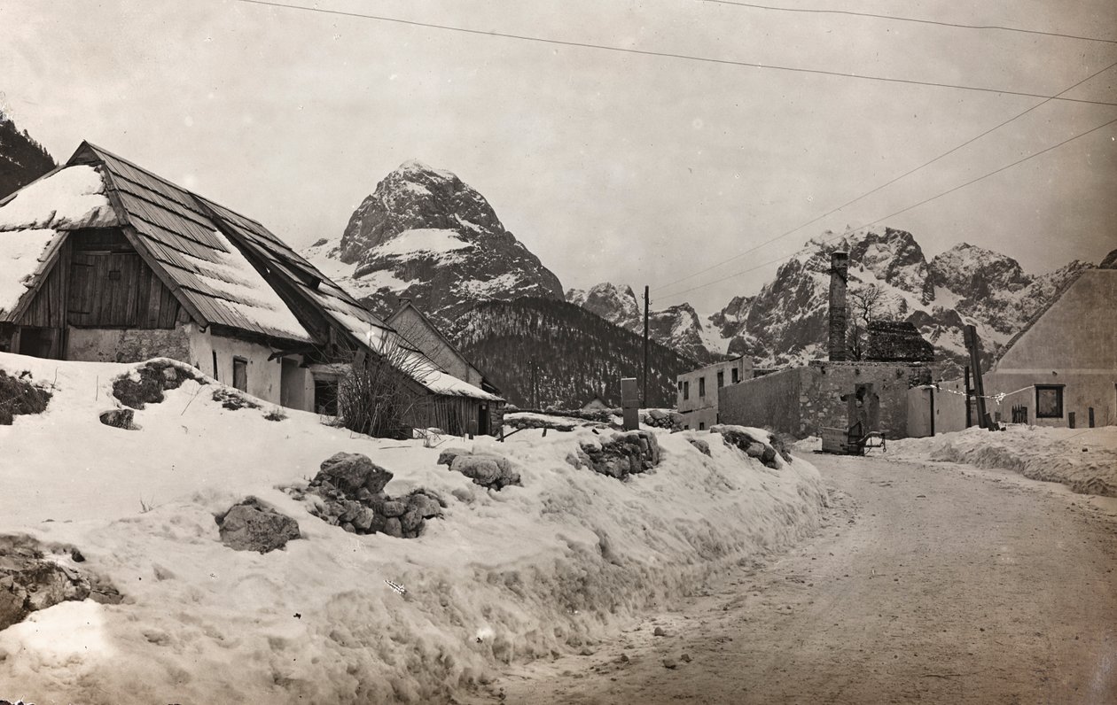 Album "Meine weltkriegs - Erinnerungen South-West Front (Carinthie, Italie, Tyrol du Sud) 31/03/1915-12/11/1918 - Josef Zohles Wien": vue de Cave del Predil - Josef Zohles