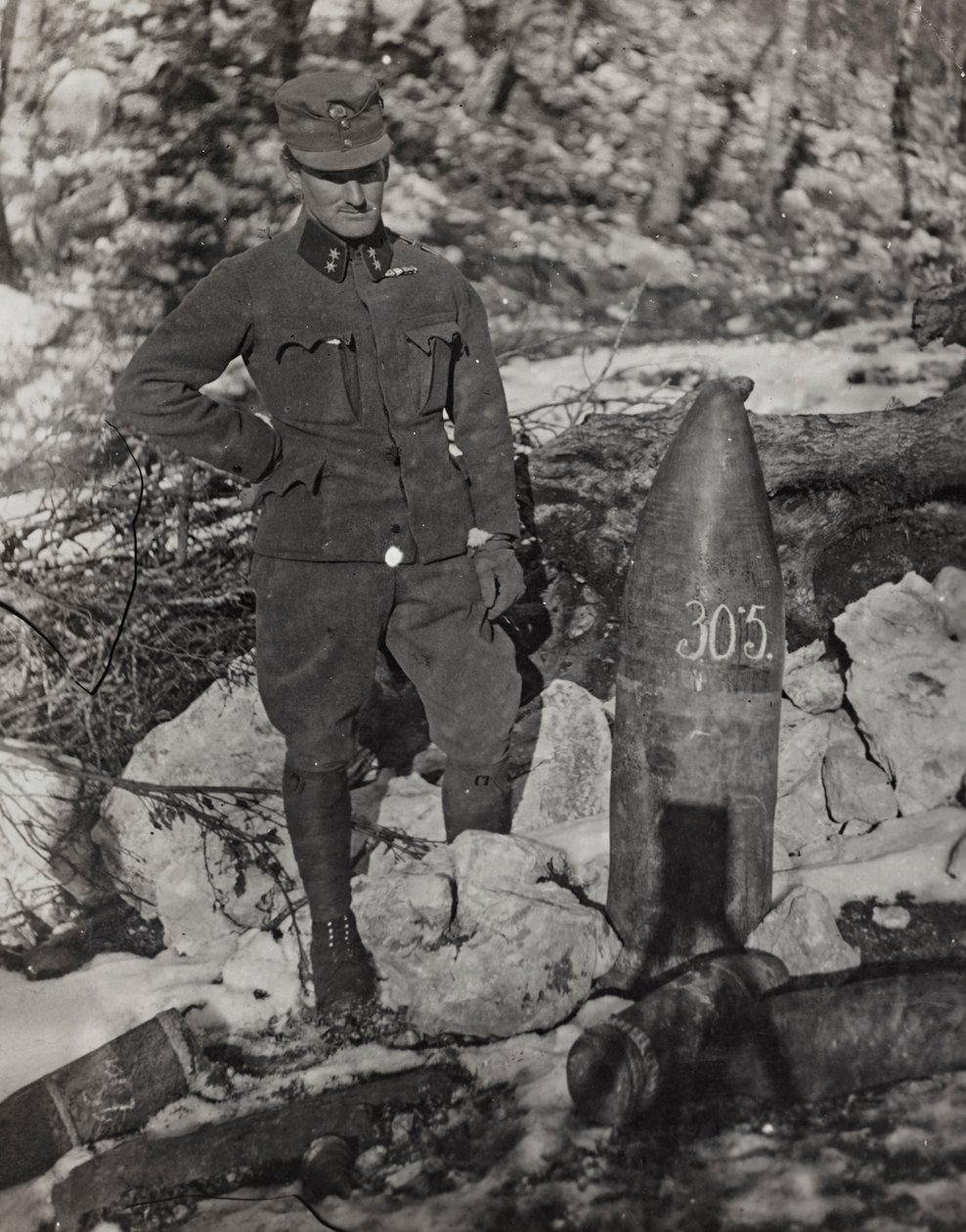 Album "Meine weltkriegs - Erinnerungen South-West Front (Carinthie, Italie, Tyrol du Sud) 31/03/1915-12/11/1918 - Josef Zohles Wien": soldat avec une balle - Josef Zohles