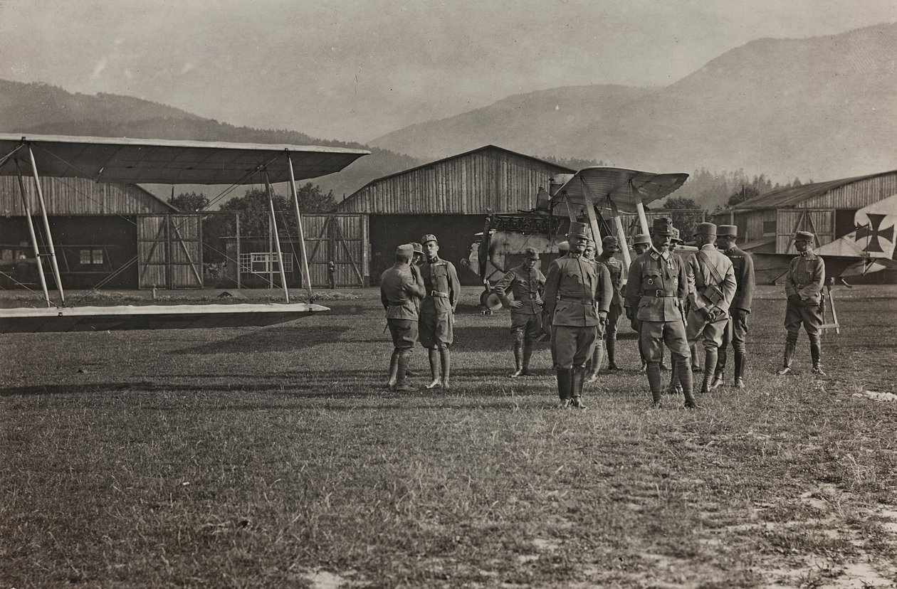 Album "Meine weltkriegs - Erinnerungen South-West Front (Carinthie, Italie, Tyrol du Sud) 31/03/1915-12/11/1918 - Josef Zohles Wien" : aérodrome - Josef Zohles