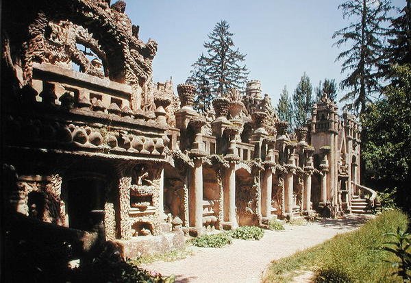 Le Palais Idéal, construit entre 1879 et 1912 - Joseph Ferdinand Cheval