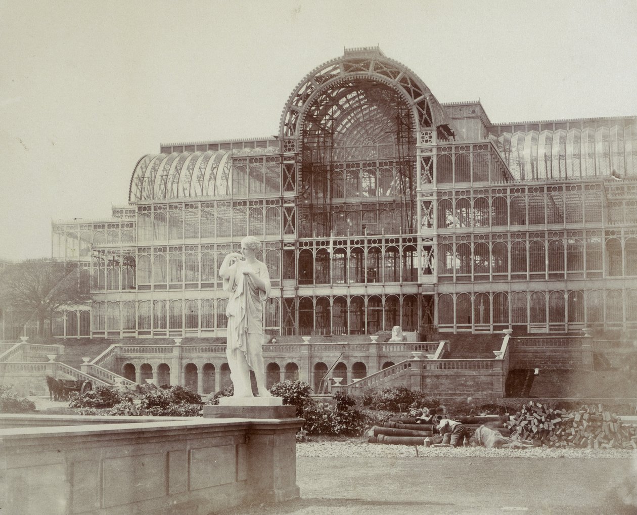 Le transept sud, depuis la deuxième terrasse, imprimé dans 