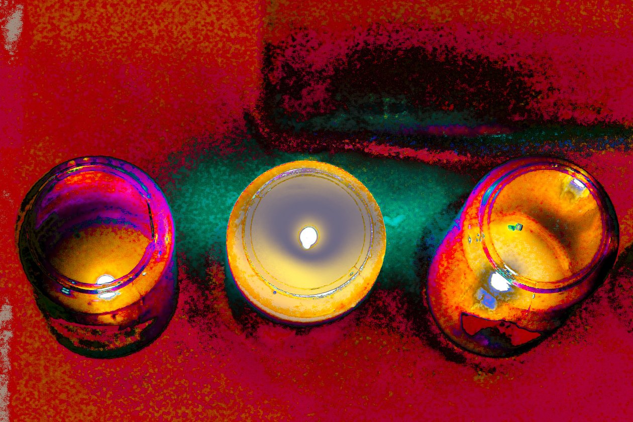 Soft Glow, de la série Votive Candles, 2015 (photographie) - Joy Lions