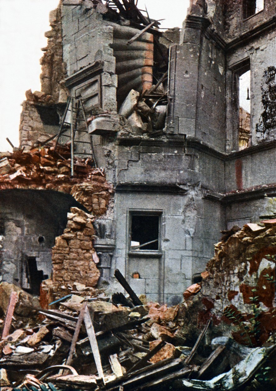 La Princerie lourdement endommagée, Verdun, septembre 1916 - Jules Gervais Courtellemont