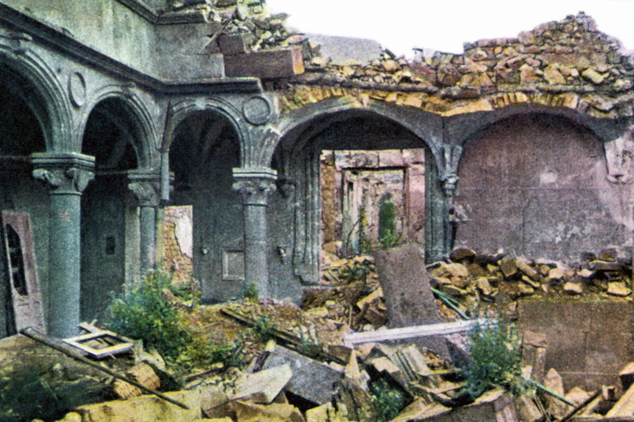 La Princerie lourdement endommagée, Verdun, septembre 1916 - Jules Gervais Courtellemont