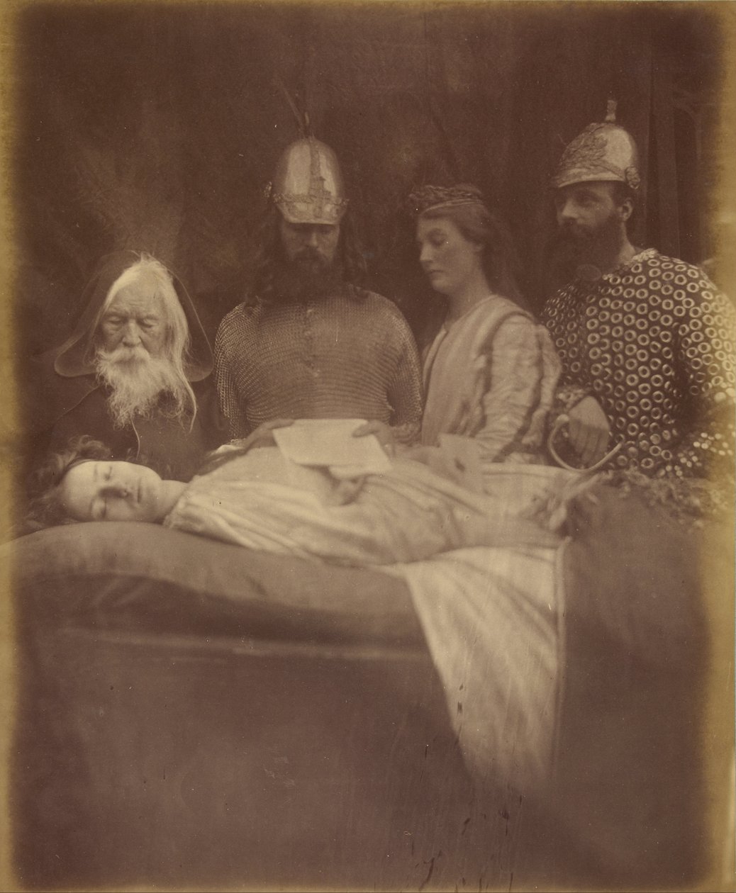 Elaine Et respectueusement ils la portèrent dans la salle - Julia Margaret Cameron