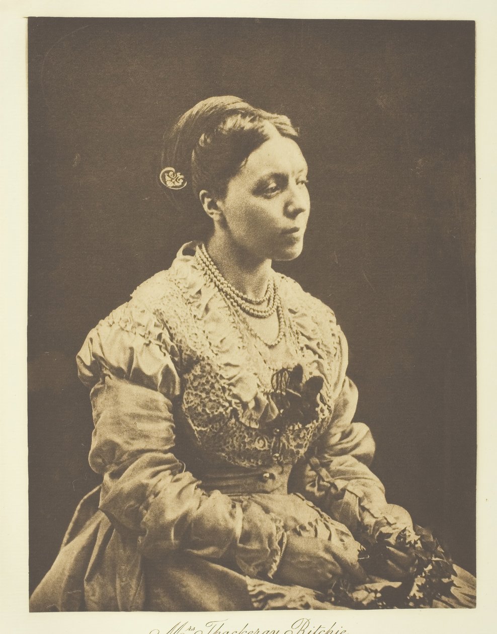 Mme Thackeray Ritchie, 1870, imprimé vers 1893 - Julia Margaret Cameron