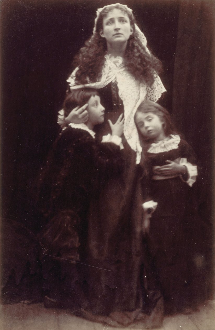 « La reine Henriette-Marie et ses enfants » (Rachel et Laura Gurney) - Julia Margaret Cameron