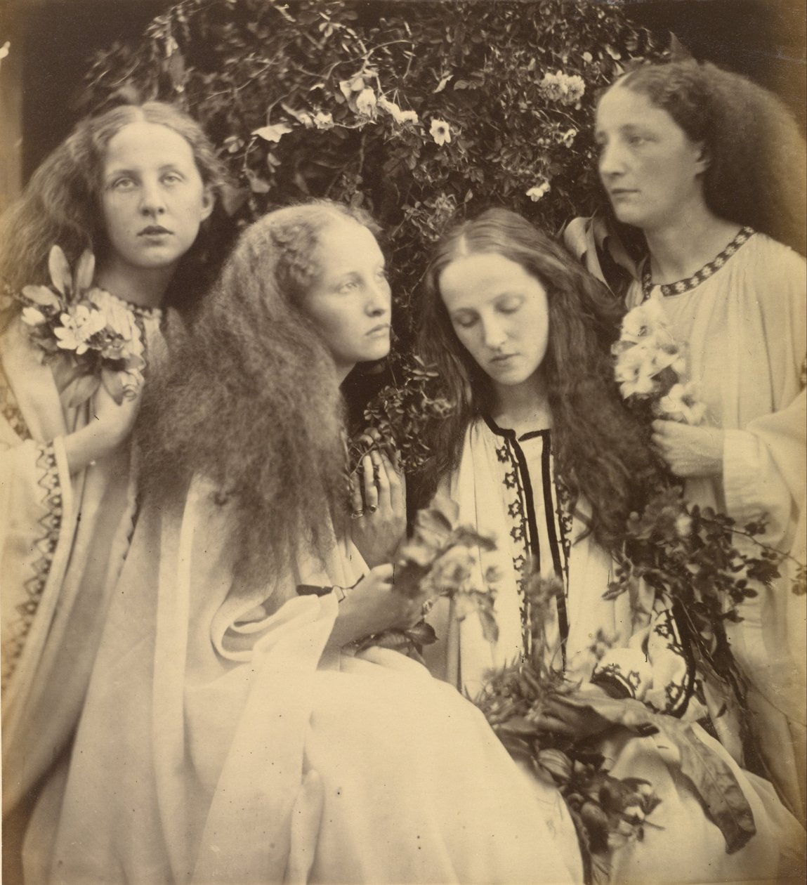 Le jardin des filles Rosebud - Julia Margaret Cameron