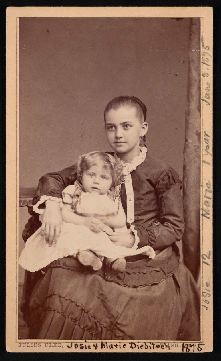 Portrait de groupe des enfants Herman Henry Diebitsch, Marie et Josephine Josie, 8 juin 1875 - Julius Ulke