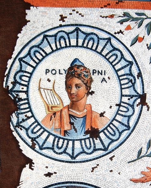 Polymnie, Muse du Chant Sacré, du Chant, de l