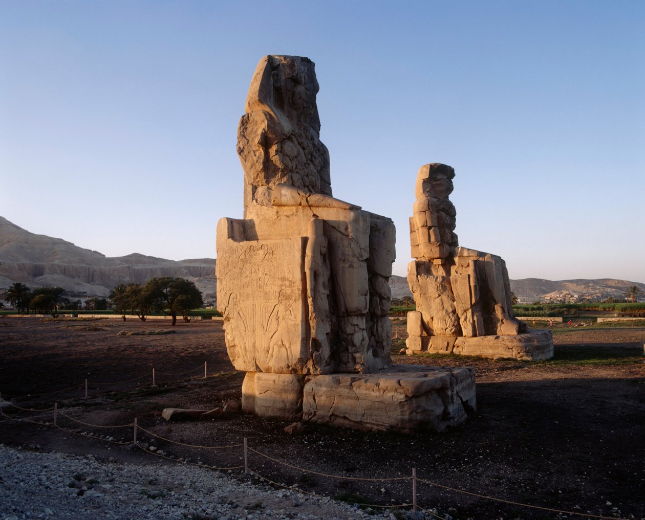 Égypte, Gouvernorat de Louxor, Karnak, Statues d